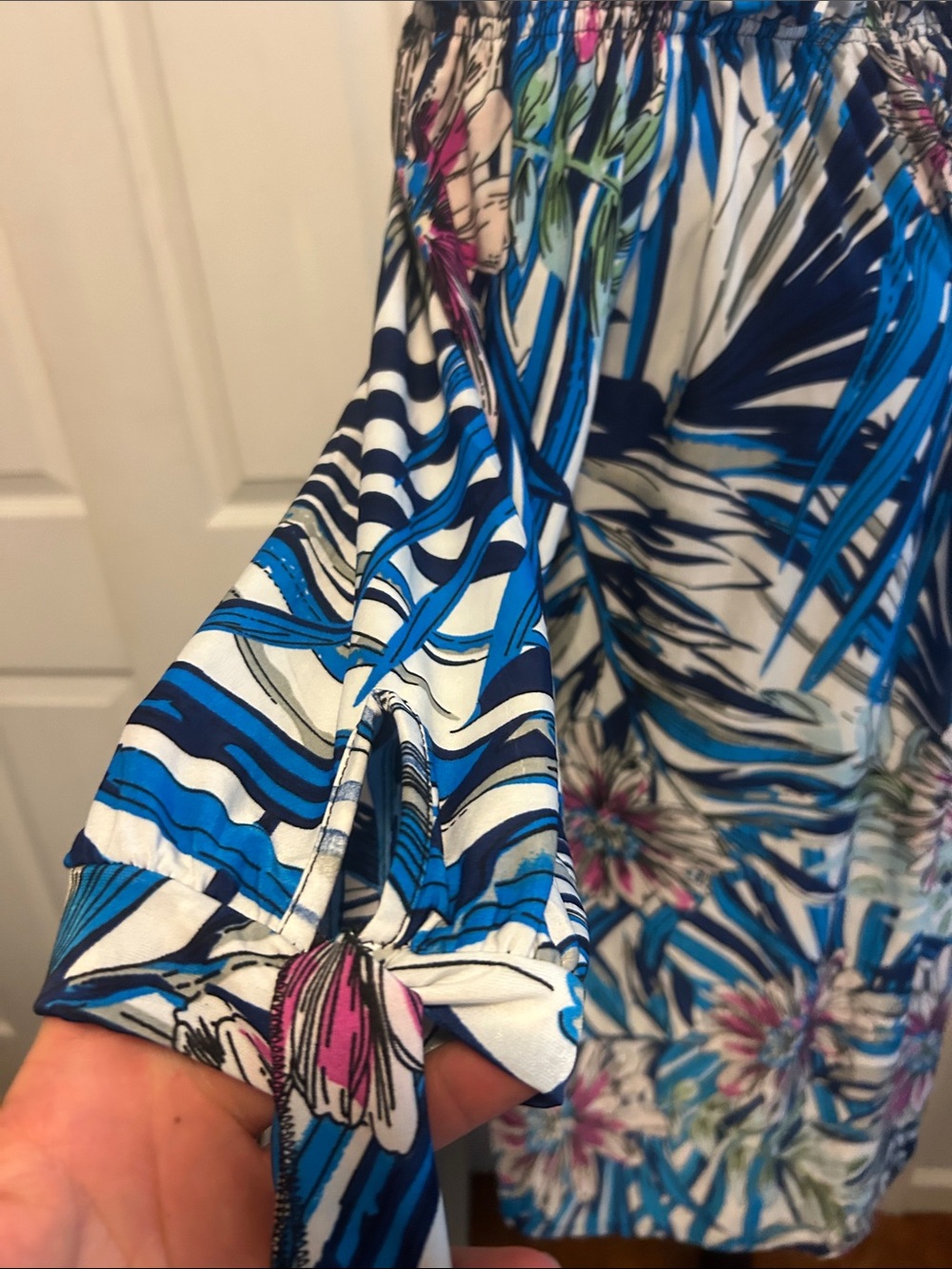 NWT Seven Islands Off-Shoulder Floral Print Dress in Blue and white - Picture 5 of 6